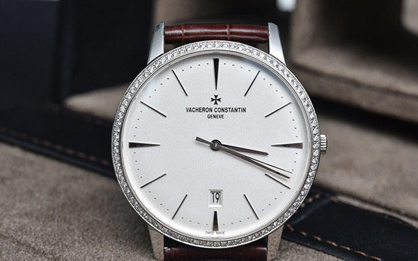 江诗丹顿机芯里面有划痕怎么办(图) 江诗丹顿机芯里面有划痕怎么办(图)