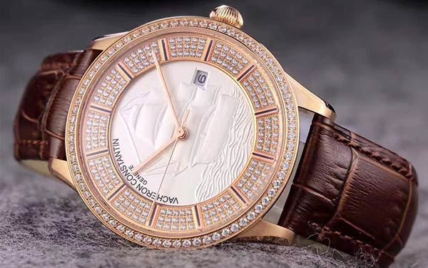 江诗丹顿手表表壳有划痕应该咋处理（图）